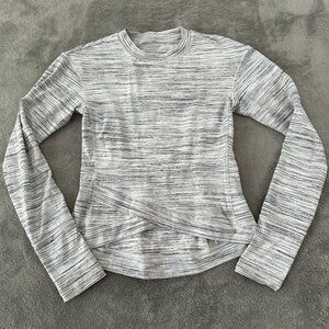 Lululemon Close To Crossing Long Sleeve Tee Shirt Women's XS Heathered Gray